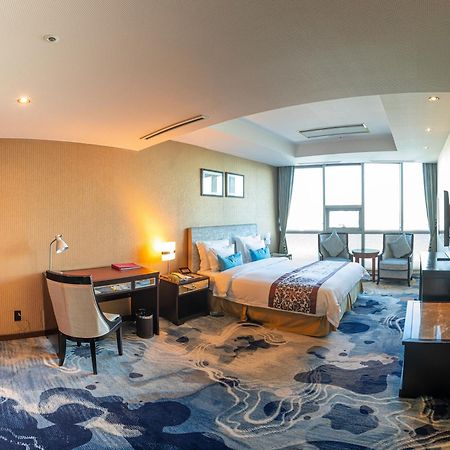 The Blue Sky Hotel And Tower Ulaanbaatar Exterior photo