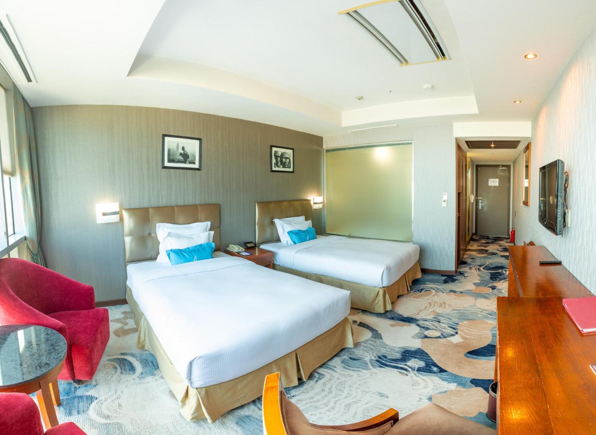 The Blue Sky Hotel And Tower Ulaanbaatar Exterior photo