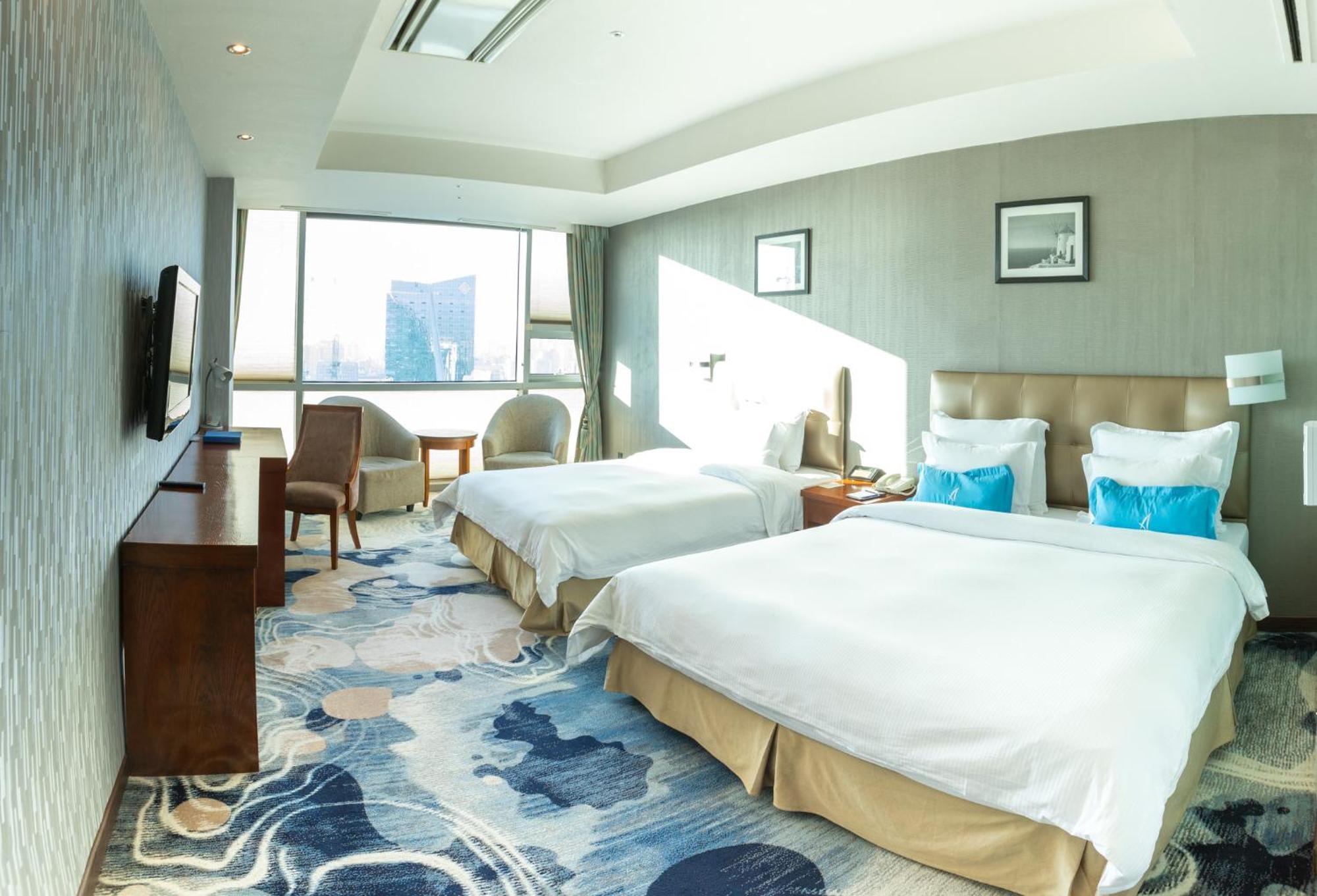 The Blue Sky Hotel And Tower Ulaanbaatar Exterior photo