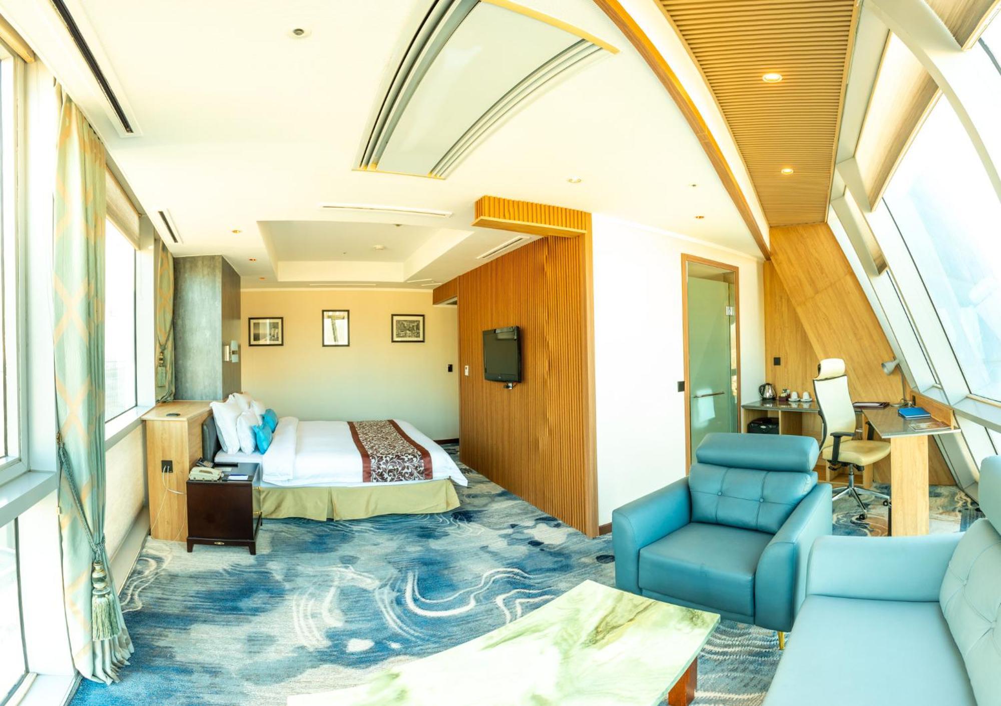 The Blue Sky Hotel And Tower Ulaanbaatar Exterior photo