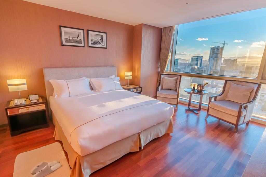 The Blue Sky Hotel And Tower Ulaanbaatar Exterior photo